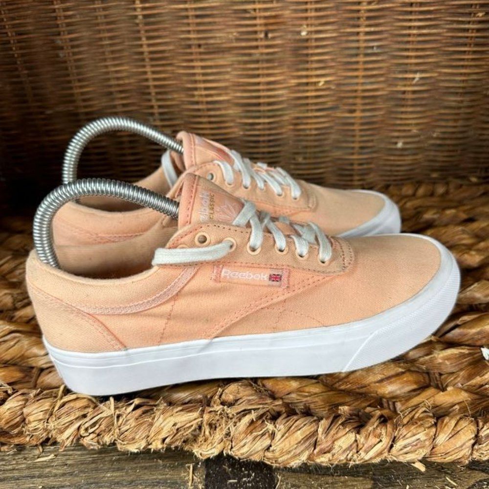 Reebok Sz 7.5‎ Women's Pink Club C Coast Sneakers